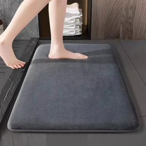 Absorbent Bath Mat — Anti-Slip Coral Velvet Floor Mat